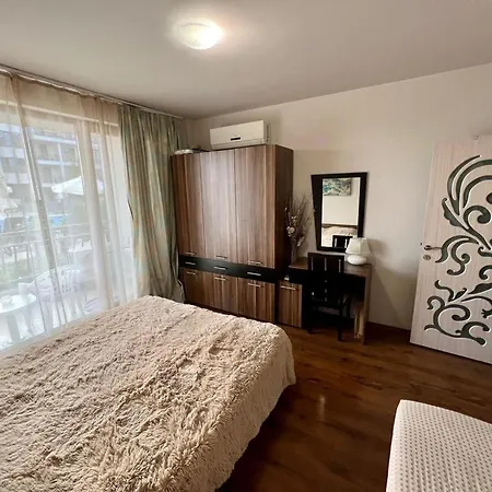 Diamond Garden Apartment Burgas